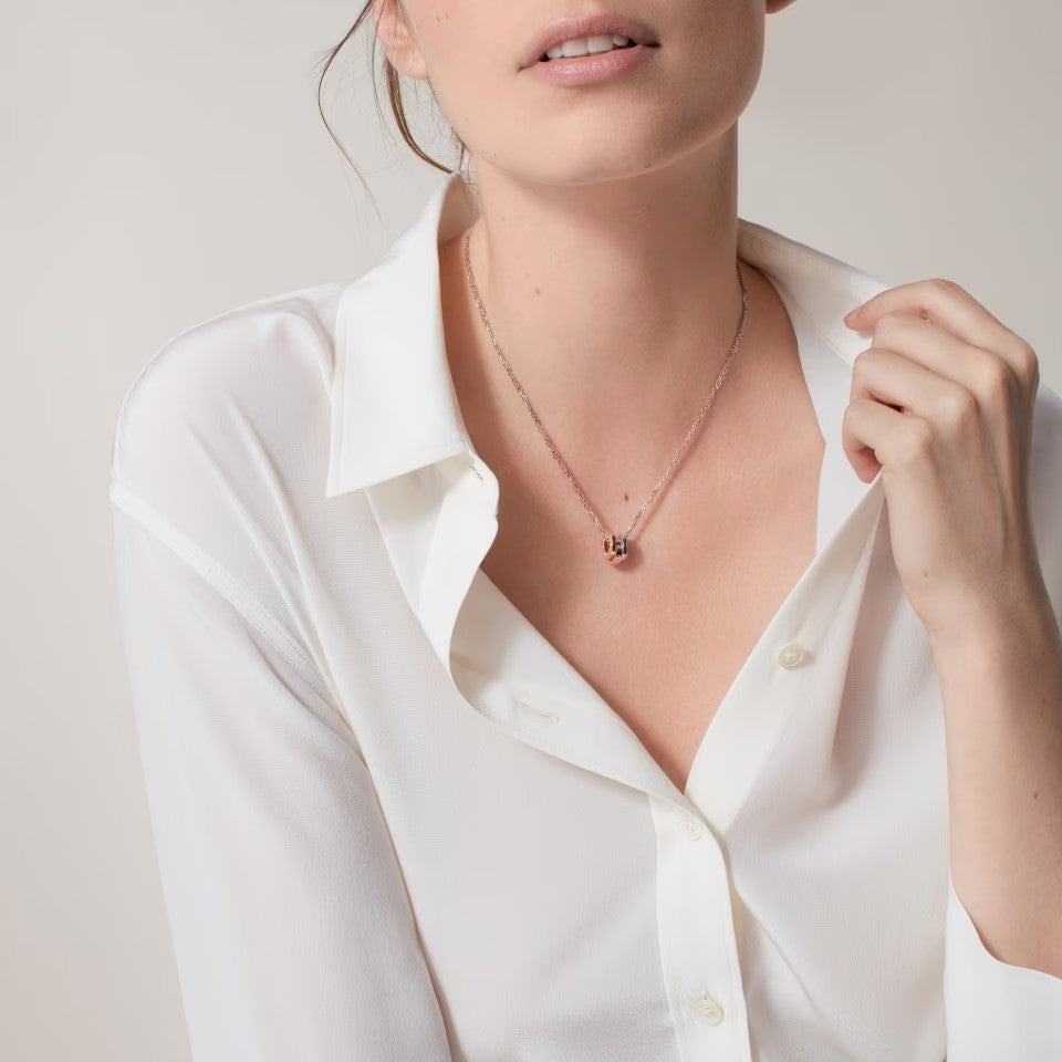 [Stars Jewelry]LOVE 6 DIAMOND PENDANT NECKLACE