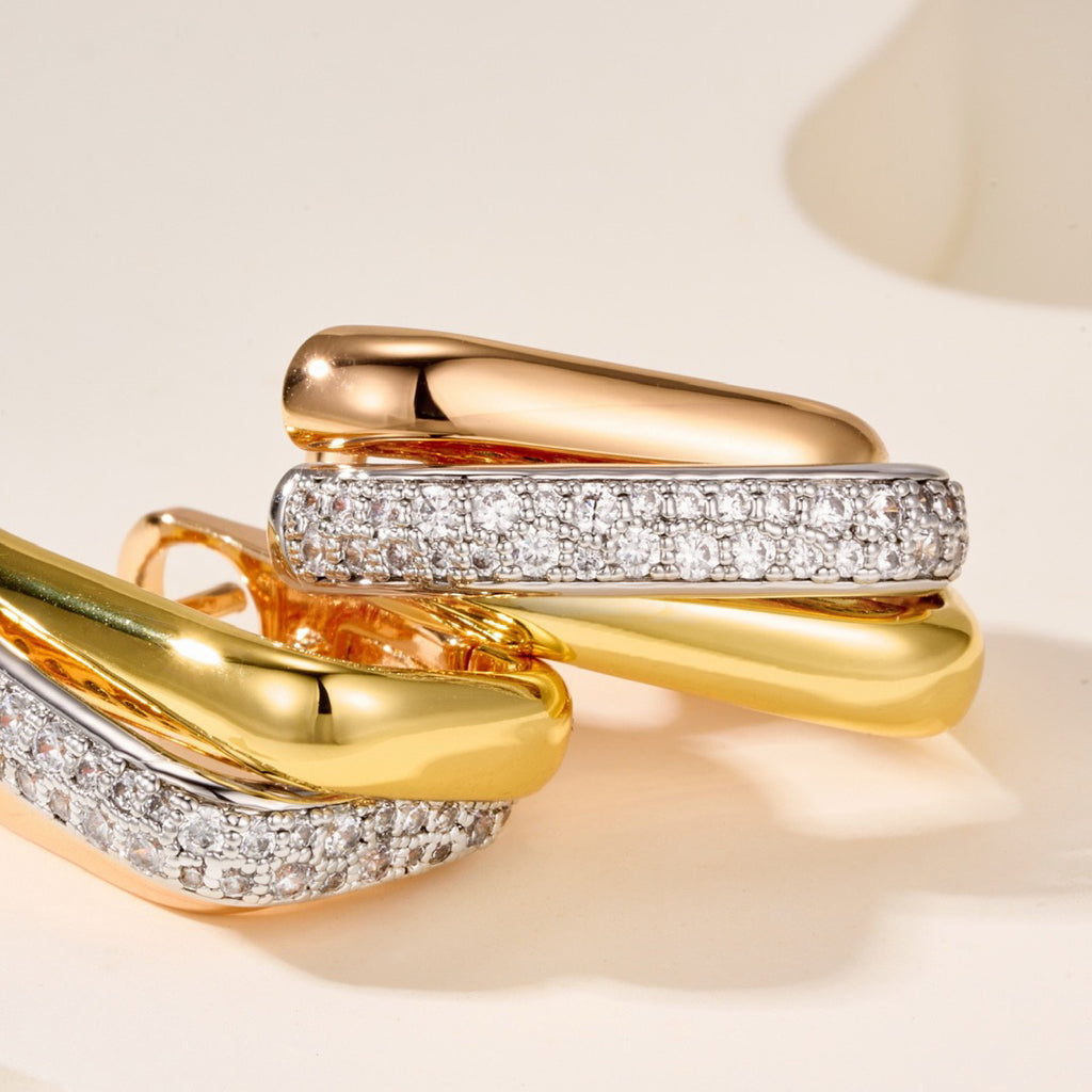 [Stars Jewelry]TRINITY HALF DIAMOND  CUSHION EARRINGS