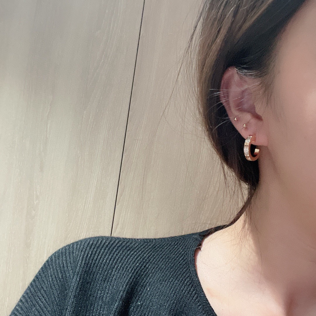 [Stars Jewelry]LOVE 5.5MM DIAMOND PAVED EARRINGS